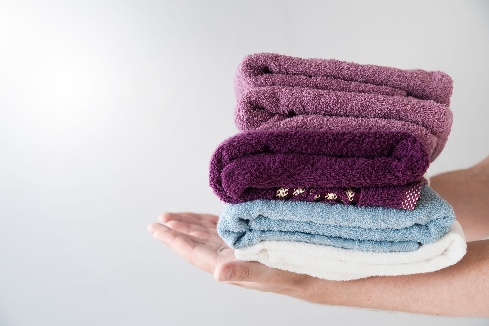 5 dicas para evitar mofo na sua toalha de banho